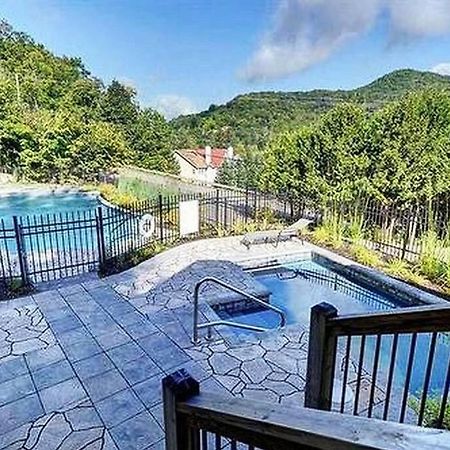 Condo Entier, Fully Equiped Pool And Spa Only In Summer Мон-Трамблан Экстерьер фото